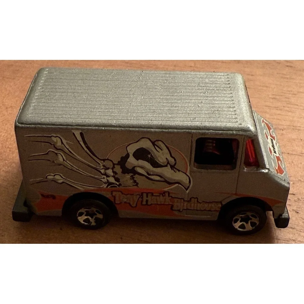 Hot Wheels 1/64 DieCast Tony Hawk Skate Series Birdhouse Combat Medic Truck 1986